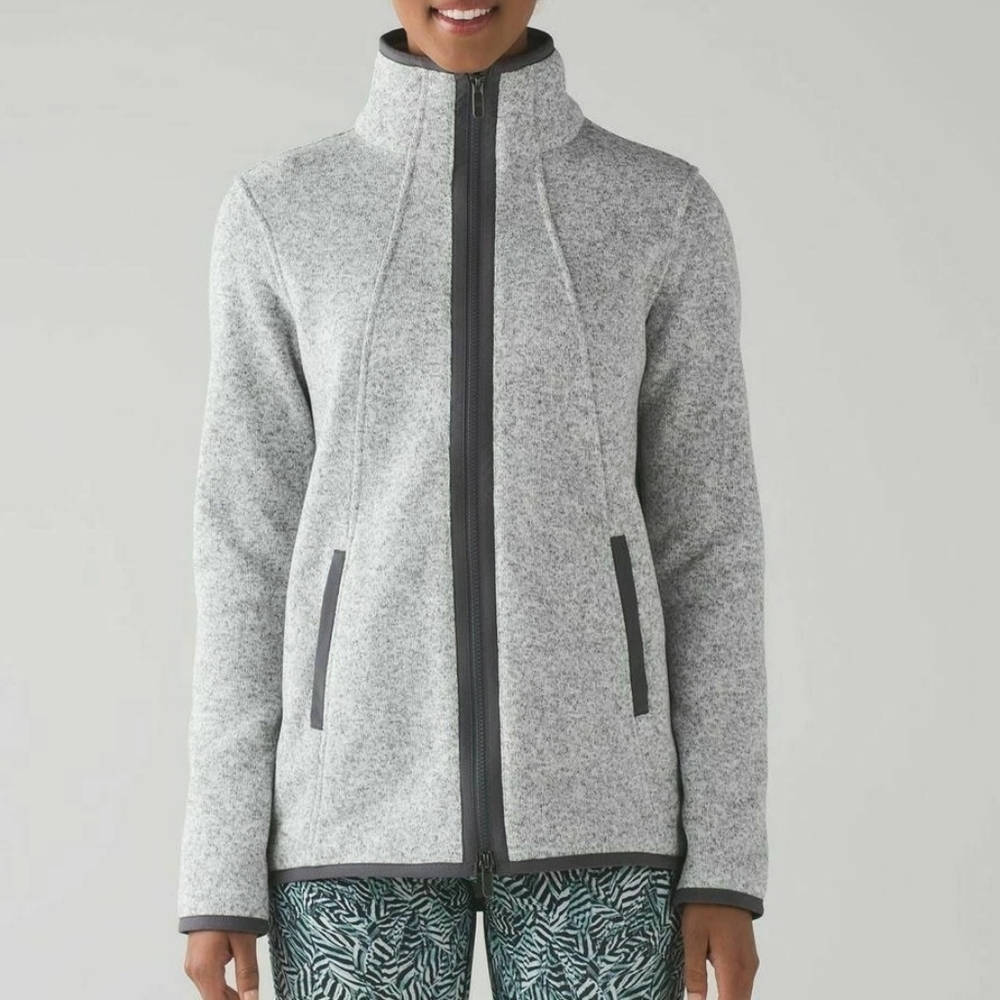 Lululemon Its Fleecing Cold Zip Up Sz 8 Athleisure Sporty Cozy